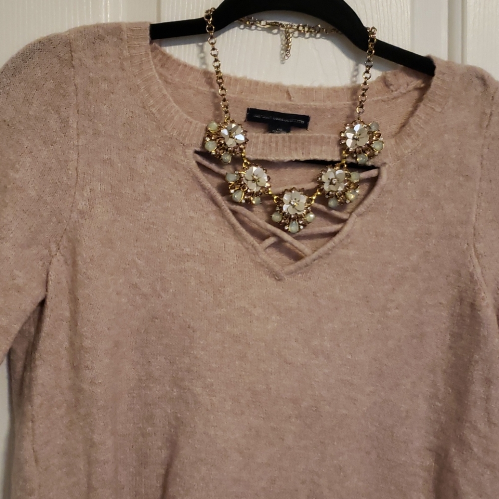 Sweater - Picture 3 of 4